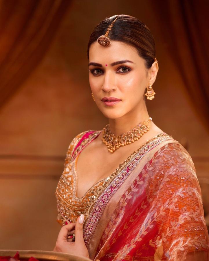 KritiSanon-06.jpg 6