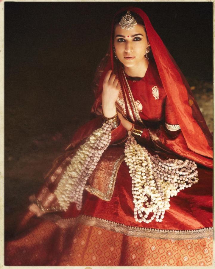 KritiSanon-07.jpg 7