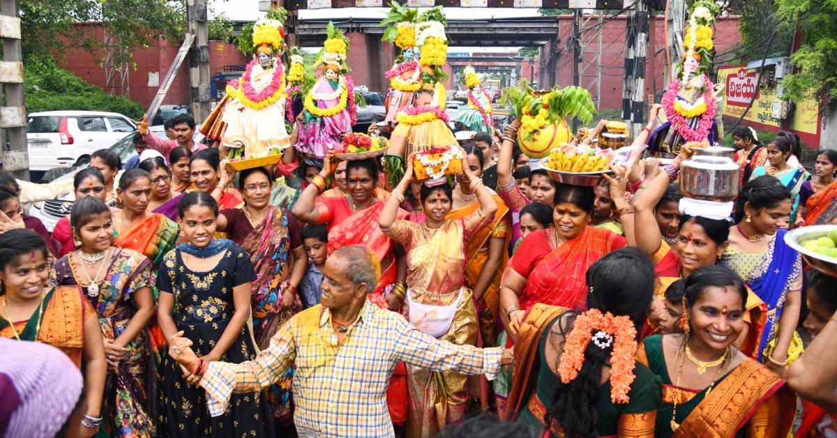 TelanganaBonalu-Durgamma-Vijayawada-03.jpeg 3