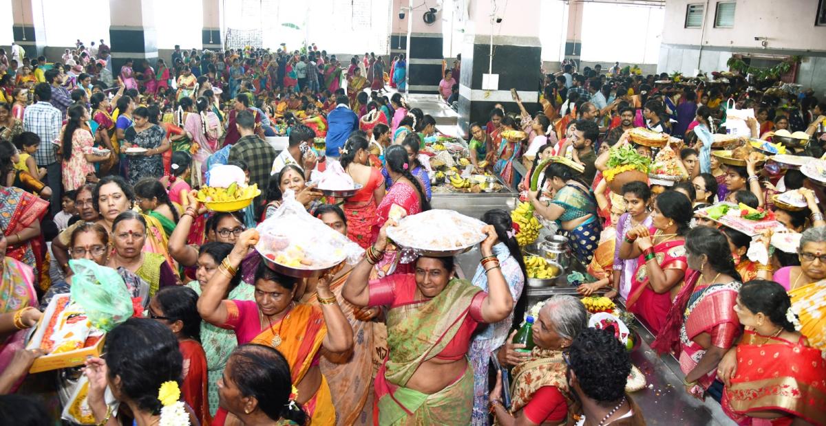 TelanganaBonalu-Durgamma-Vijayawada-23.jpeg 23
