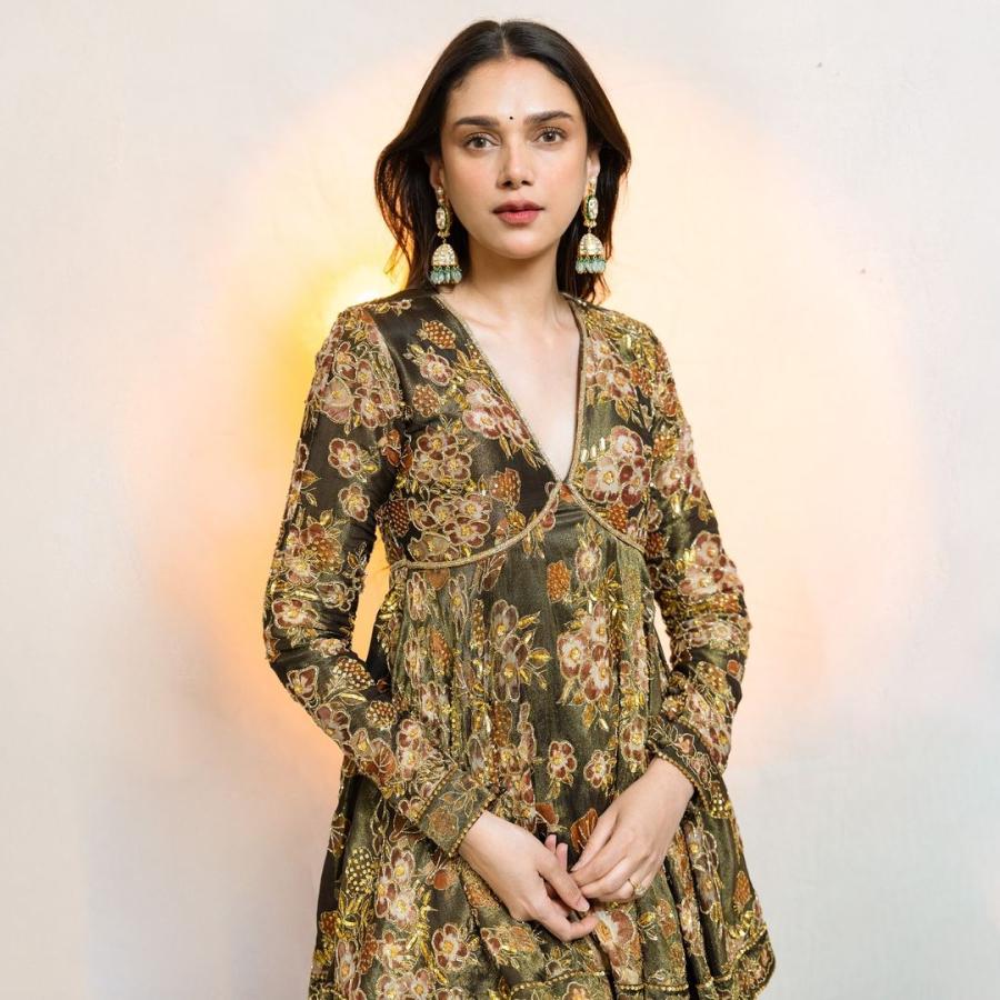AditiRaoHydari-03.jpg 3