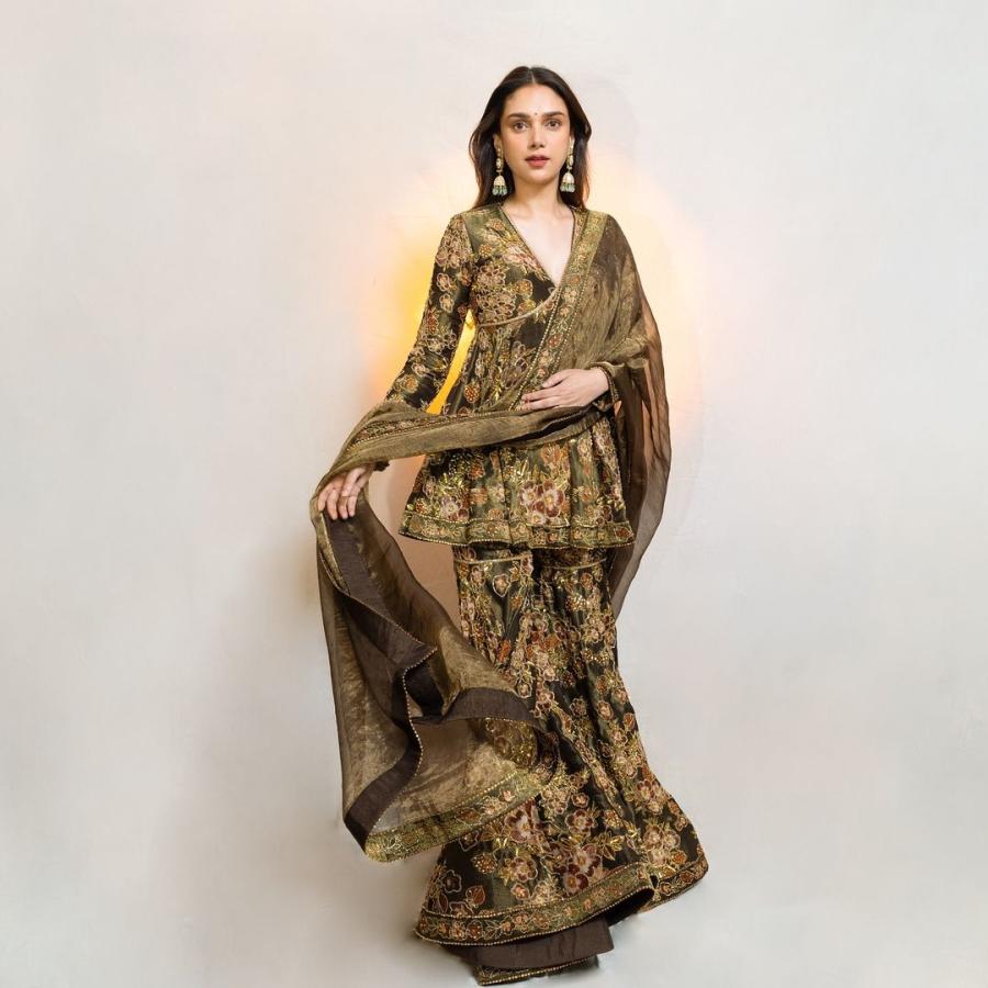 AditiRaoHydari-08.jpg 8