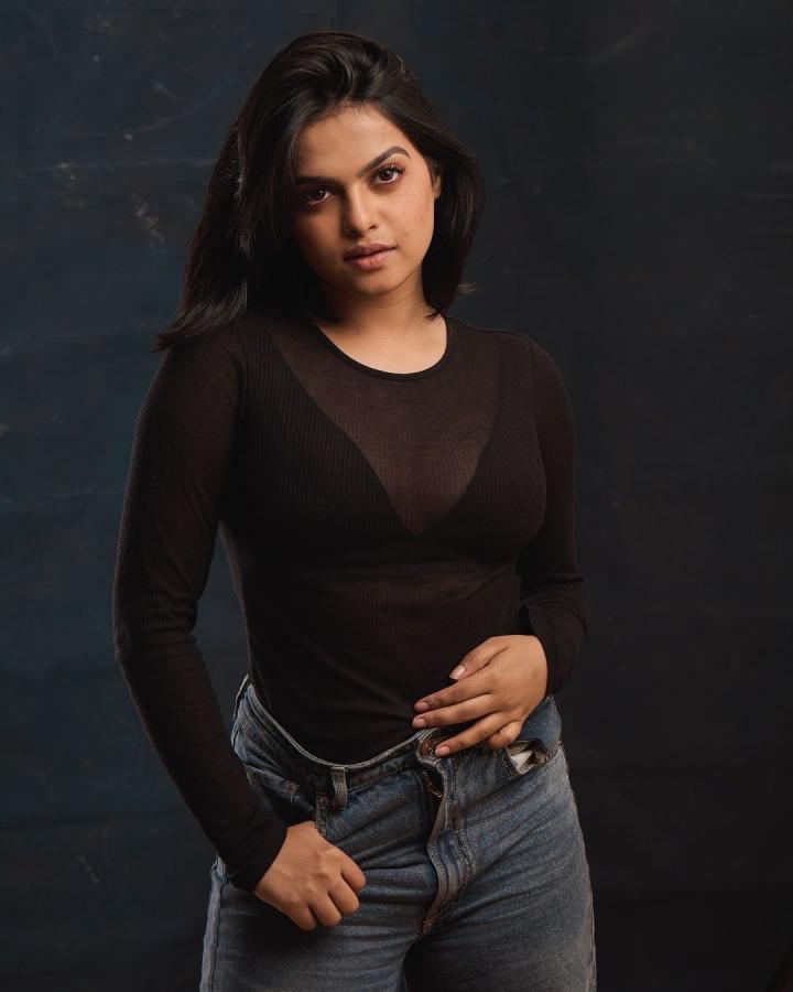 GopikaRamesh-13.jpg 13