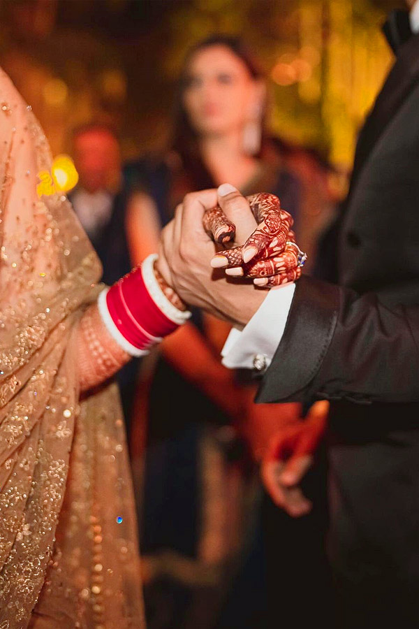 Vicky_20Kaushal_20shares_20Katrina_20Kaif_20pics_20as_20she_20naps_2C_20couple_20prays_20at_20makeshift_20temple_20Photos_20_282_29.jpg 2