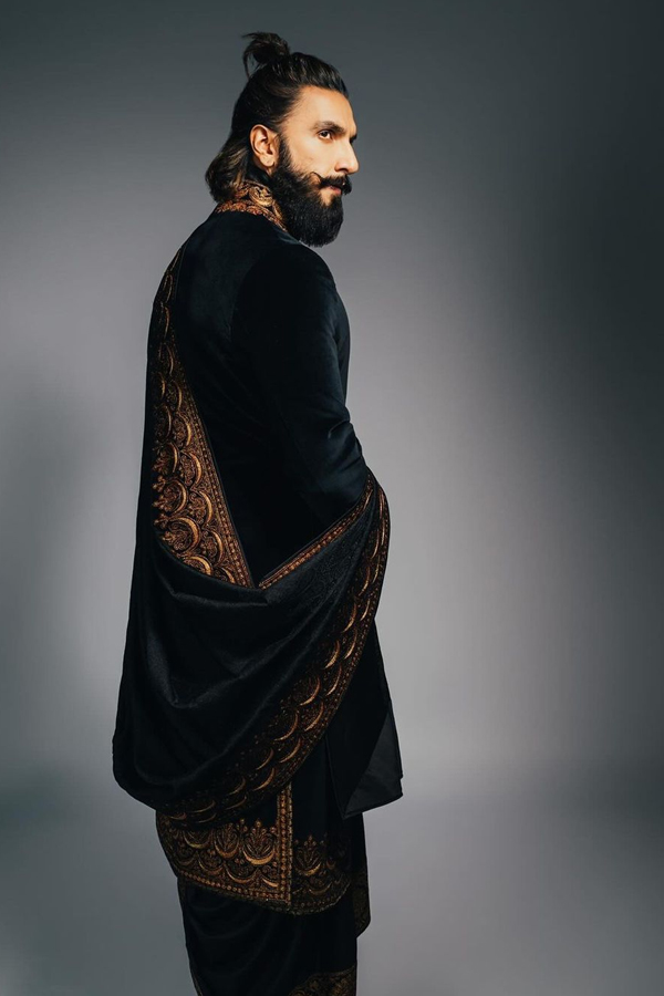 Ranveer-Singh-10.jpg 11