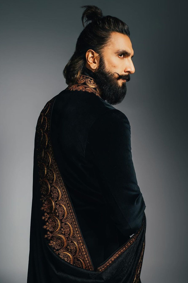 Ranveer-Singh-2.jpg 3