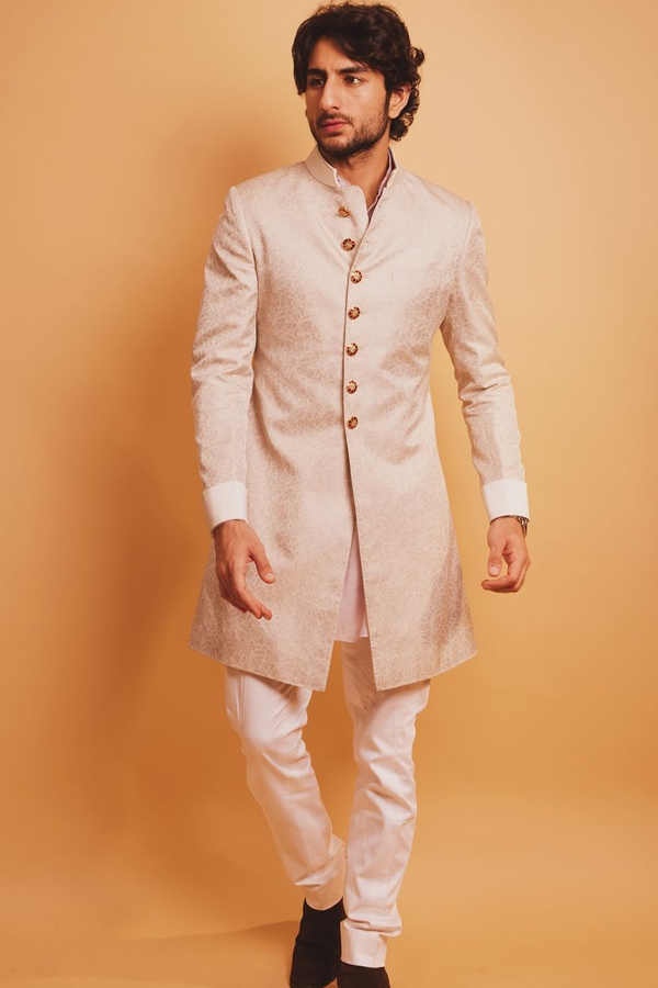 Sara-Ali-Khan_Ibrahim-Ali-Khan-5.jpg 6