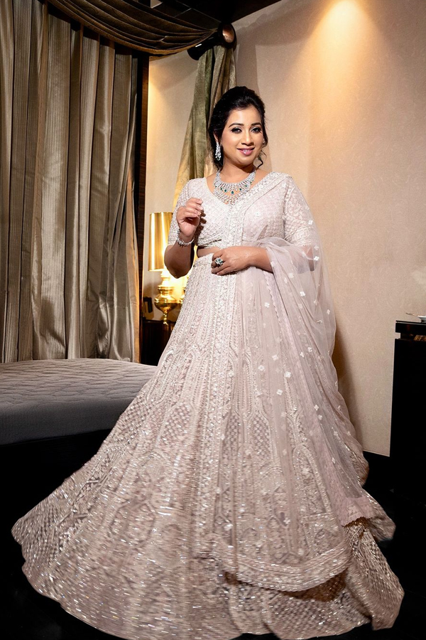 Shreya-Ghoshal-13.jpg 14