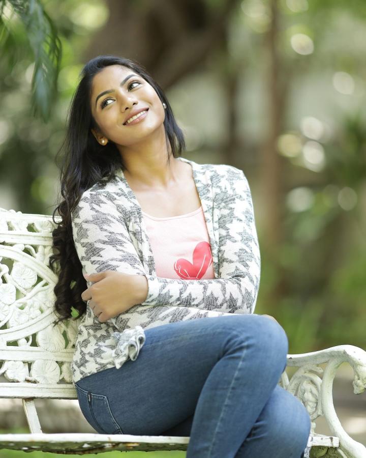 ShrutiReddy-08.jpg 8