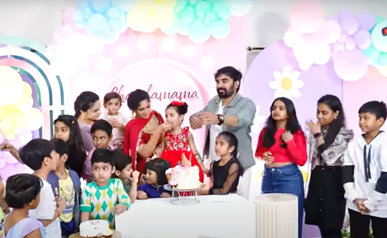 TV_20Actress_20Anjali_20daughter_20Chandamama_20birthday_20celebrations_20Photos_20_281_29.jpg 2