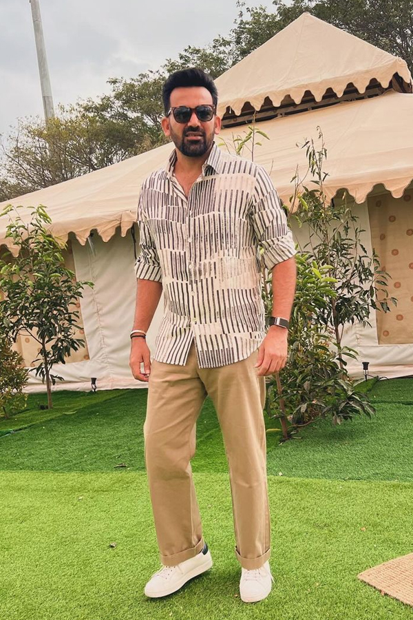 Zaheer-Khan_Sagarika-Ghatge-10.jpg 11