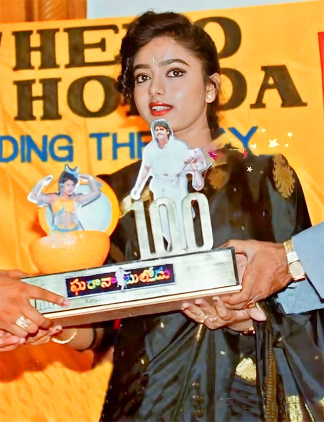 Actress_20Soundarya_20Unseen_20Photos_19.jpg 18