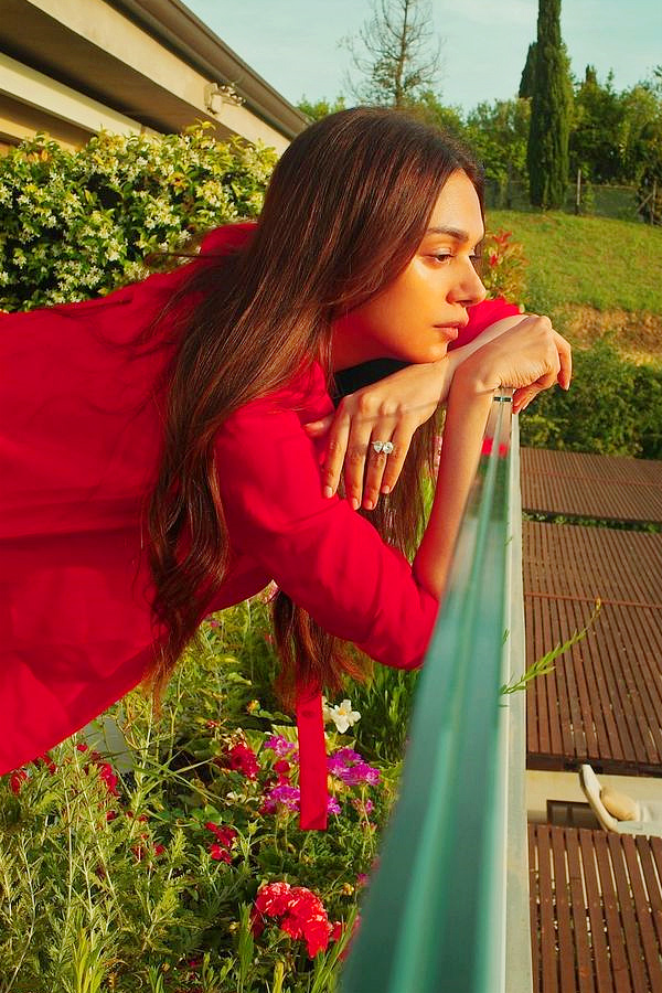 Aditi_20Rao_20Hydari_20Latest_20photos_20_289_29.jpg 11