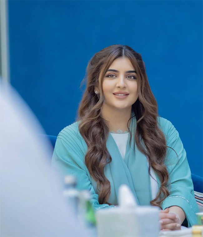 Instagram_20account_20of_20Dubai_20princess_20Sheikha_20Mahra_20announces_20divorce_20Photos__20_2815_29_0.jpg 16