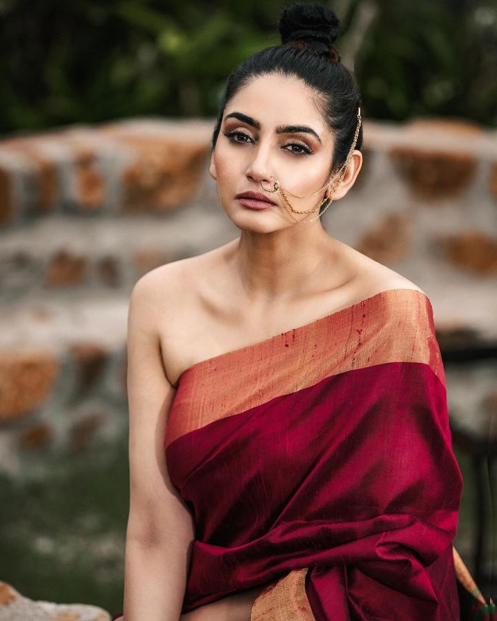 Ragini-Dwivedi-03.jpg 3