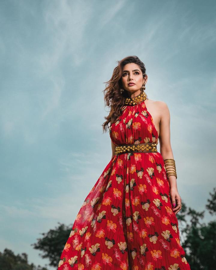 Ragini-Dwivedi-05.jpg 5