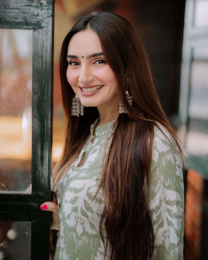 Ragini-Dwivedi-10.jpg 10
