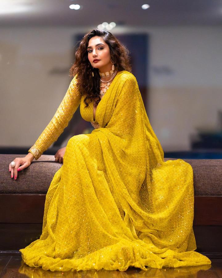 Ragini-Dwivedi-11.jpg 11