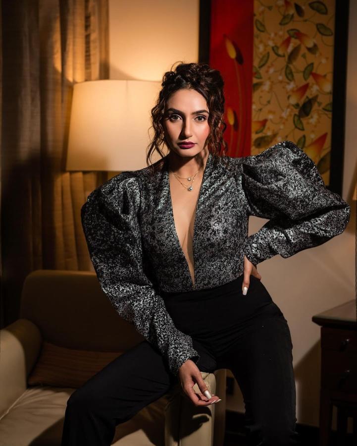 Ragini-Dwivedi-19.jpg 19