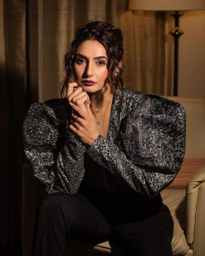 Ragini-Dwivedi-21.jpg 21