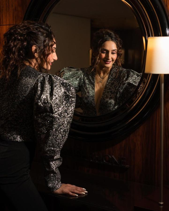 Ragini-Dwivedi-22.jpg 22