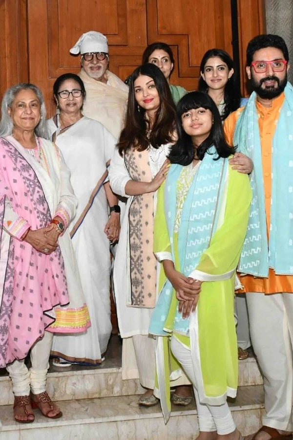 Aishwarya_20Rai_20and_20daughter_20Aaradhya_20Latest_20photos_20Goes_20Viral_20In_20Social_20Media_20_2810_29.jpg 17