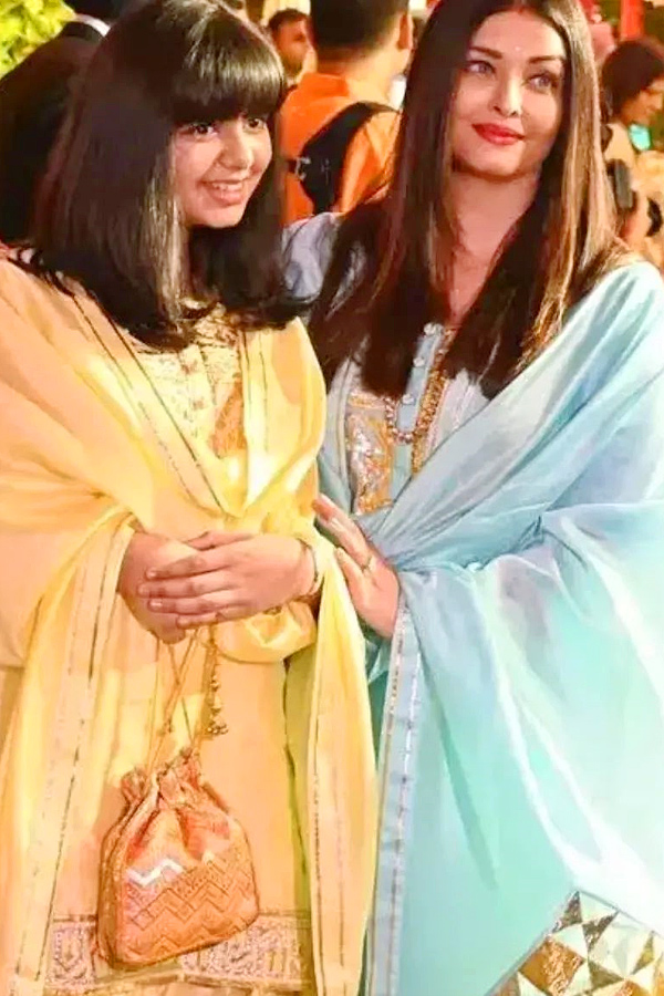Aishwarya_20Rai_20and_20daughter_20Aaradhya_20Latest_20photos_20Goes_20Viral_20In_20Social_20Media_20_2813_29.jpg 20