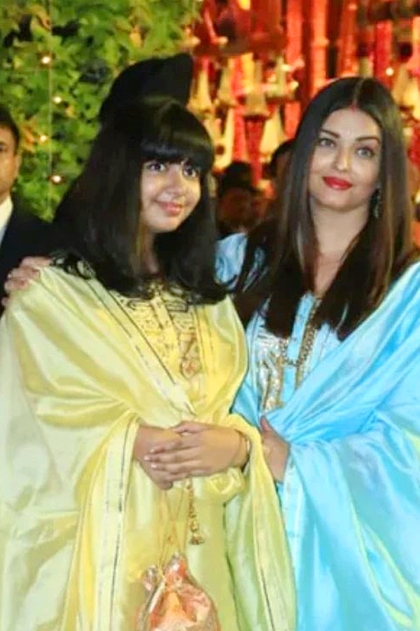 Aishwarya_20Rai_20and_20daughter_20Aaradhya_20Latest_20photos_20Goes_20Viral_20In_20Social_20Media_20_2816_29.jpg 23
