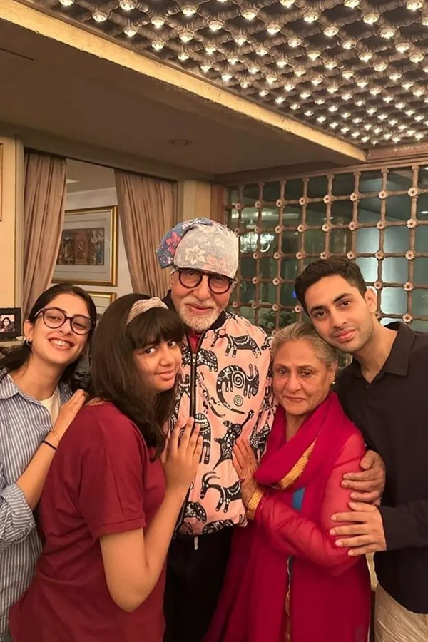 Aishwarya_20Rai_20and_20daughter_20Aaradhya_20Latest_20photos_20Goes_20Viral_20In_20Social_20Media_20_2818_29.jpg 25