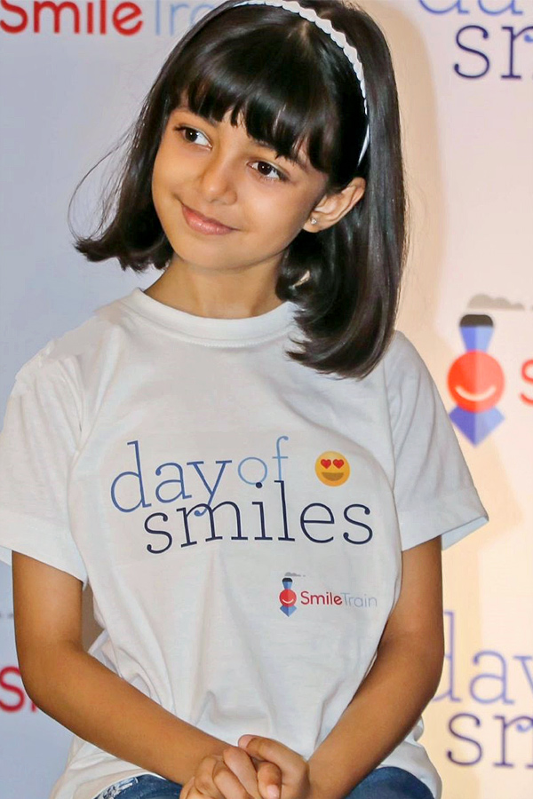 Aishwarya_20Rai_20and_20daughter_20Aaradhya_20Latest_20photos_20Goes_20Viral_20In_20Social_20Media_20_286_29.jpg 13