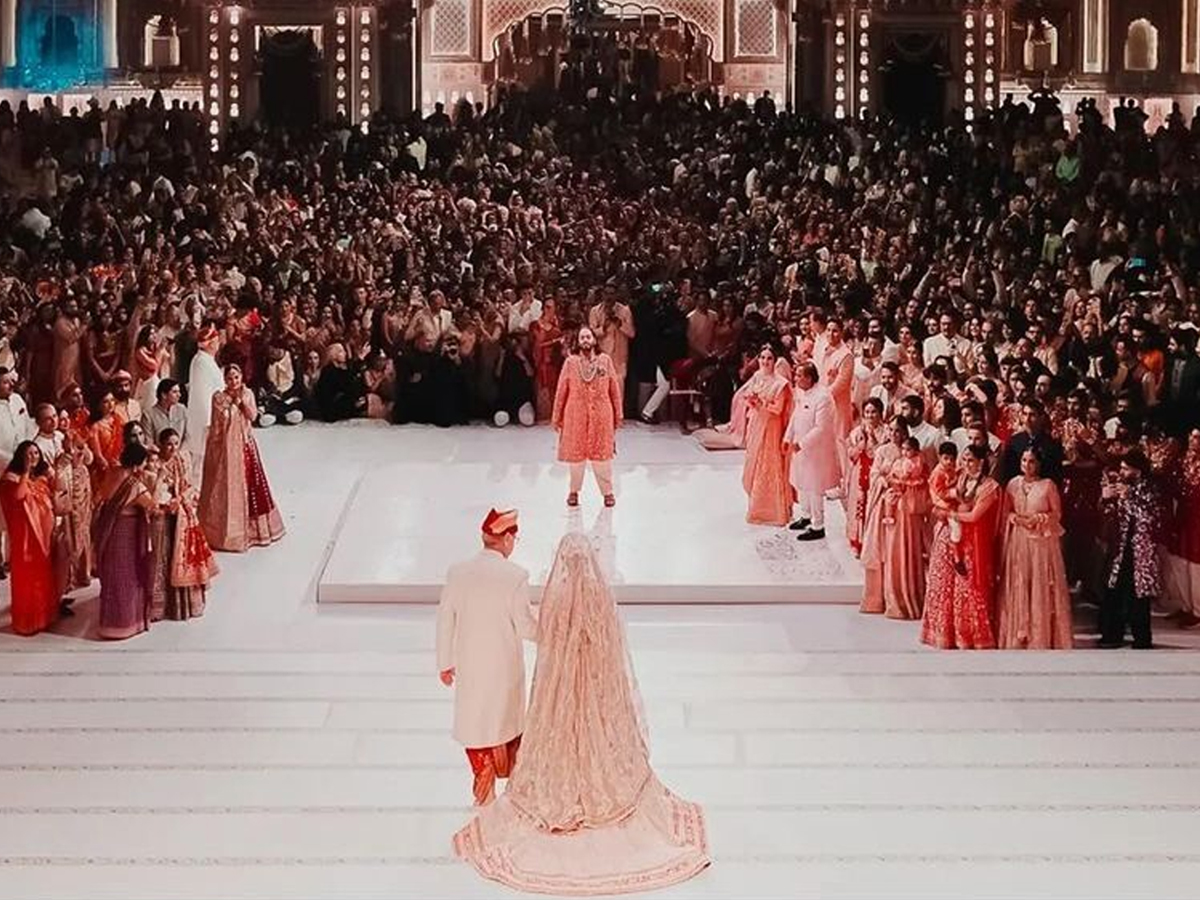 Radhika-Merchant_Anant-Ambani_Wedding-Pics-11.jpg 12