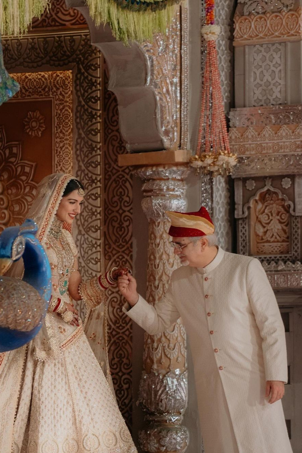 Radhika-Merchant_Anant-Ambani_Wedding-Pics-12.jpg 13