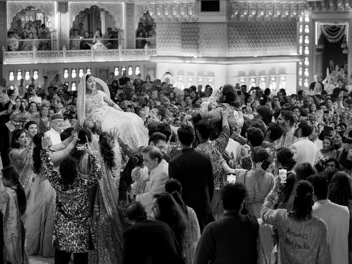 Radhika-Merchant_Anant-Ambani_Wedding-Pics-13.jpg 14