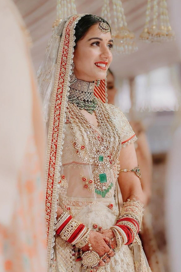 Radhika-Merchant_Anant-Ambani_Wedding-Pics-17.jpg 18