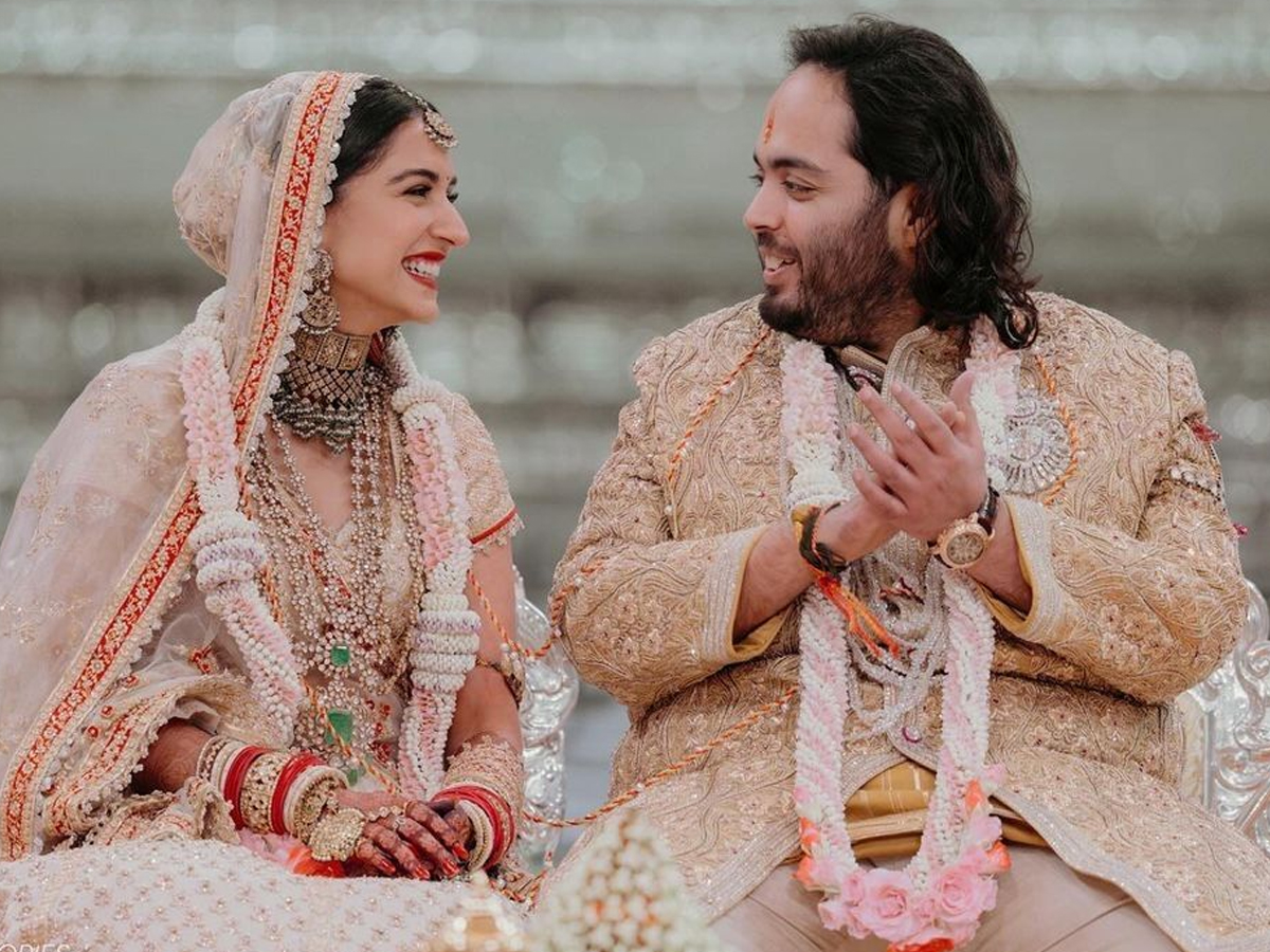 Radhika-Merchant_Anant-Ambani_Wedding-Pics-18.jpg 19