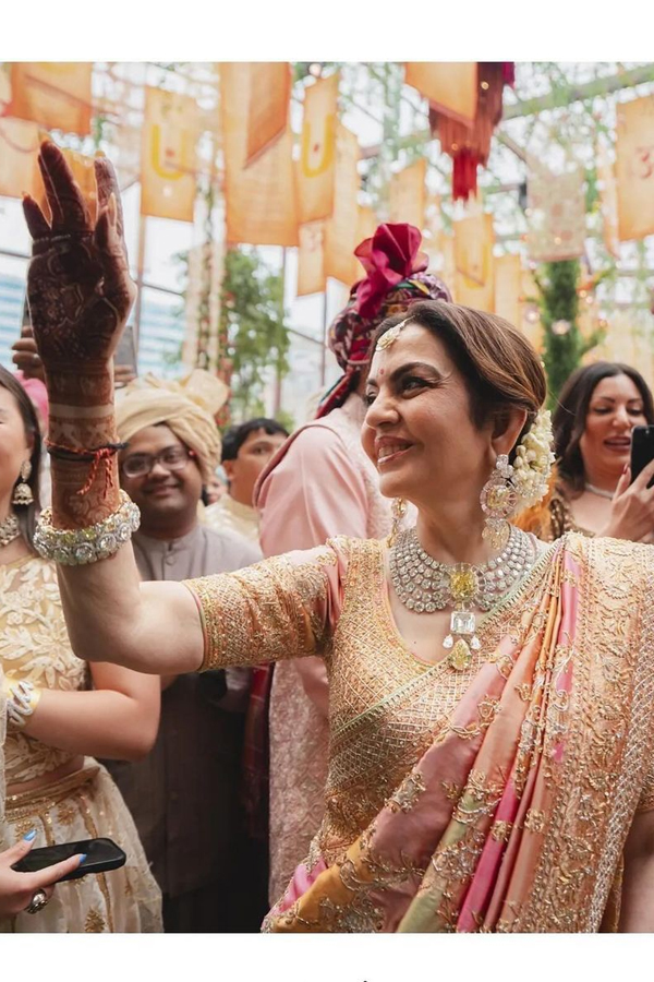 Radhika-Merchant_Anant-Ambani_Wedding-Pics-3.jpg 4