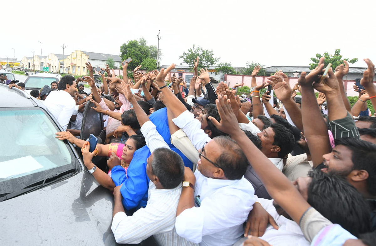 YS_20Jagan_20Vinukonda_20Tour_20Photos_1.jpg 1