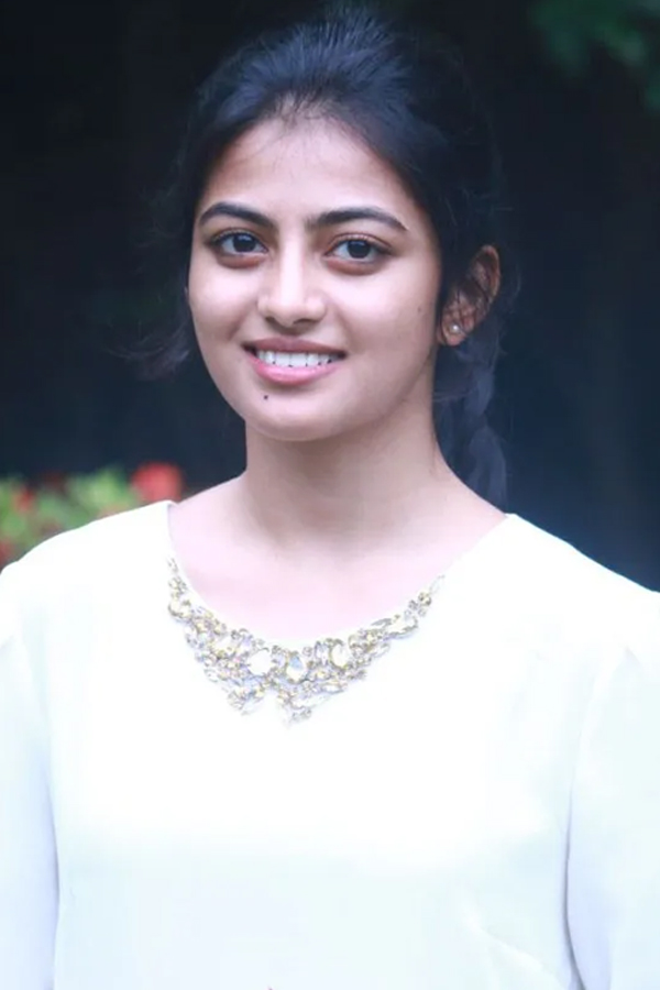 Anandhi-15.jpg 15