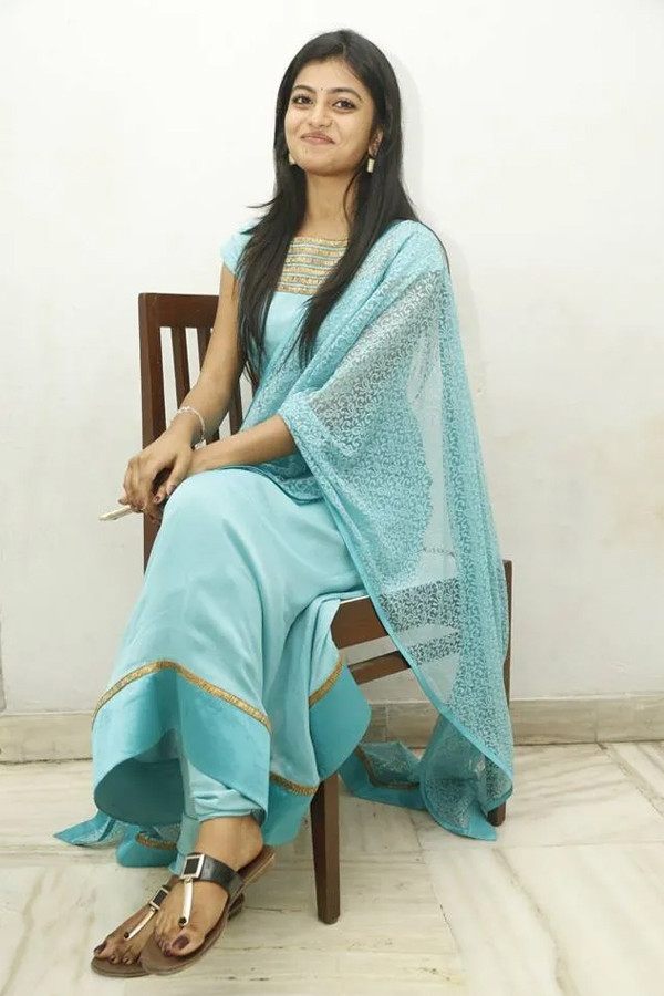 Anandhi-16.jpg 16