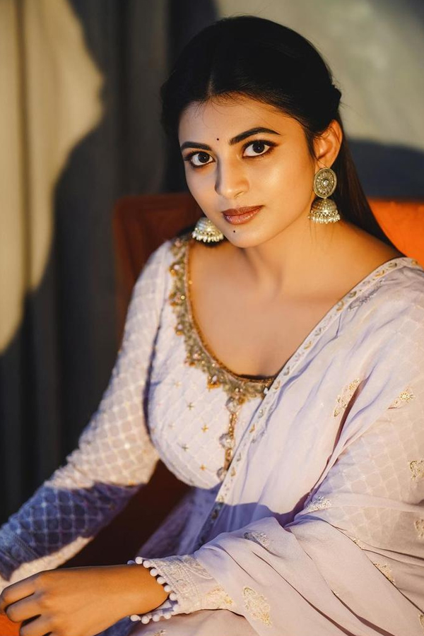 Anandhi-2.jpg 3