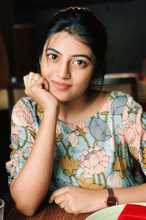 Anandhi-21.jpg 21