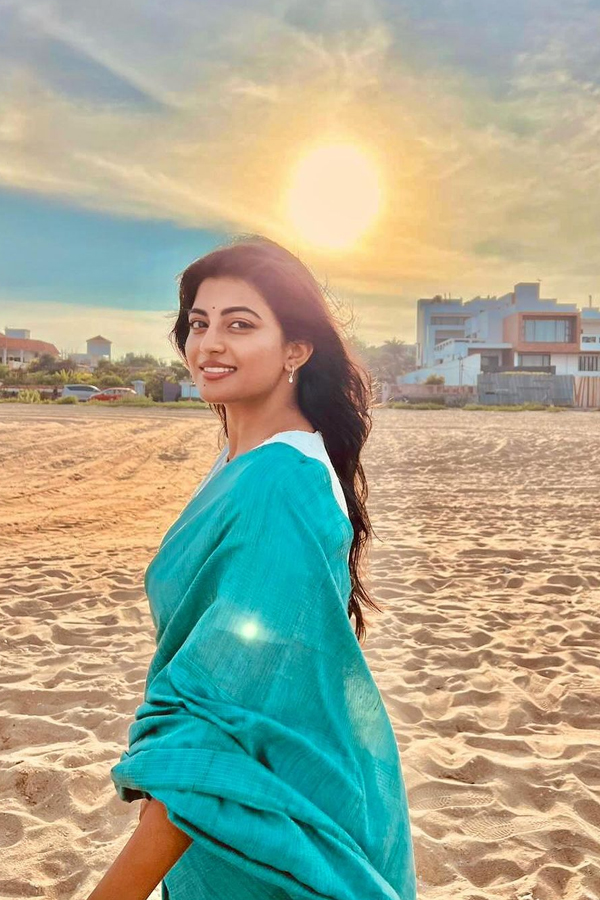 Anandhi-7.jpg 8