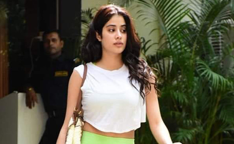 JANVI-KAPOOR.jpg