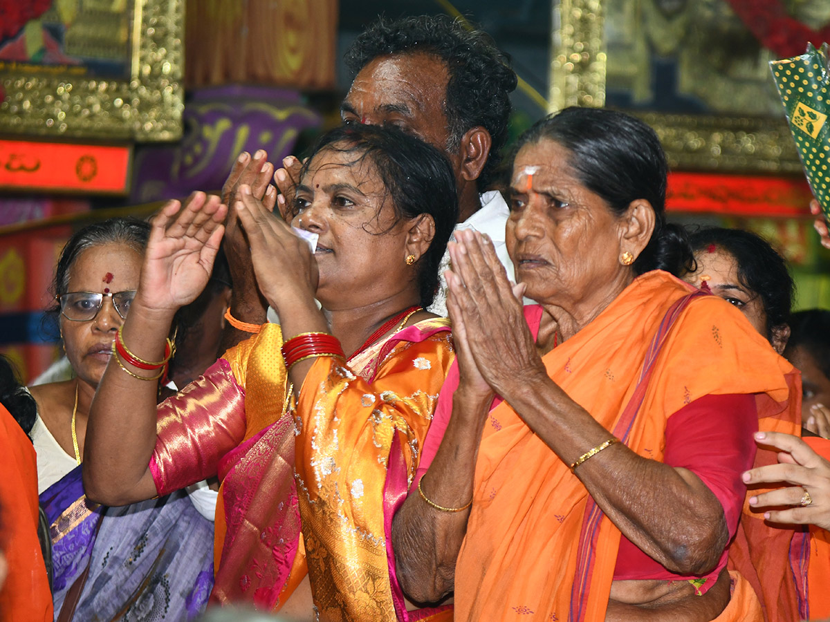 Shakambari_20Devi_20Festival_20Grandly_20Celebrated_20At_20Indrakeeladri__20_2833_29.jpg 33