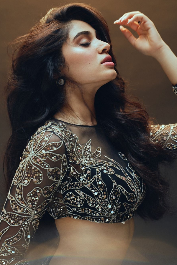 Krithi-Shetty-13.jpg 14