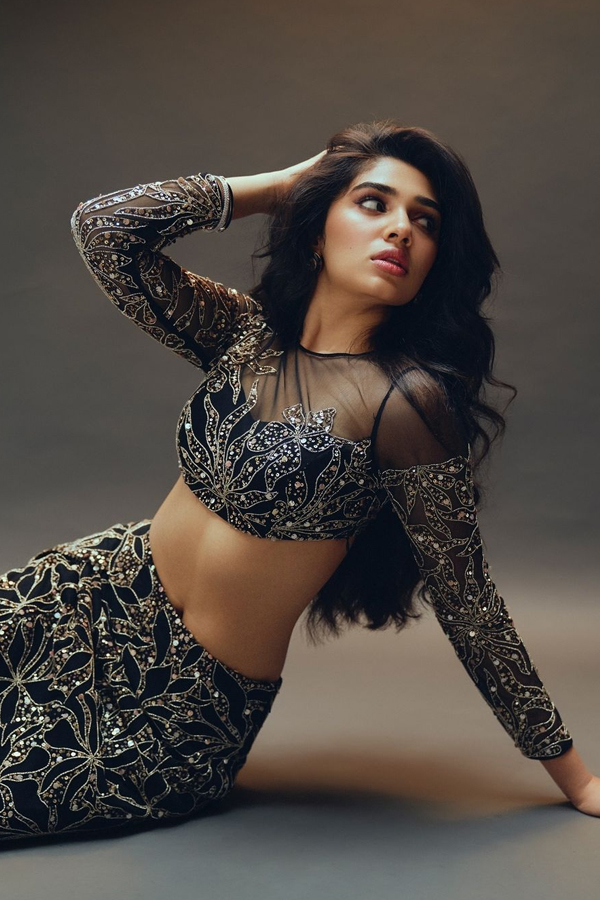 Krithi-Shetty-9.jpg 10