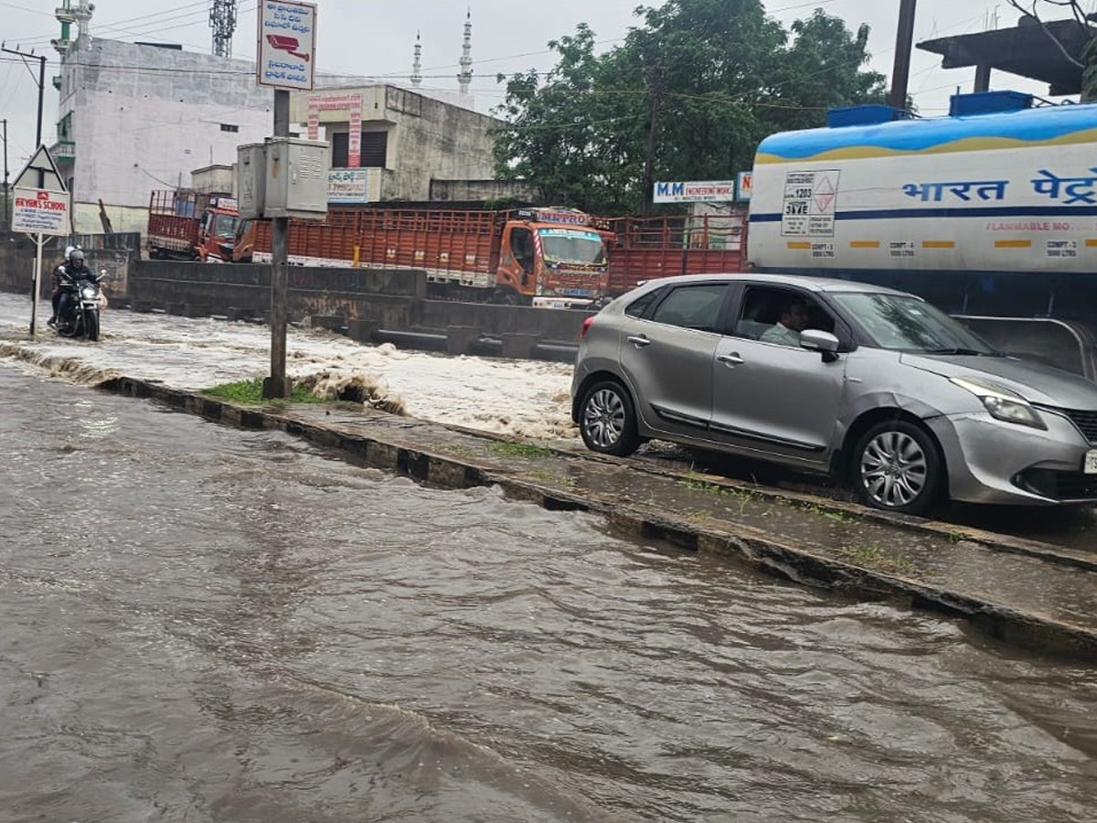Rains-1.jpg 2