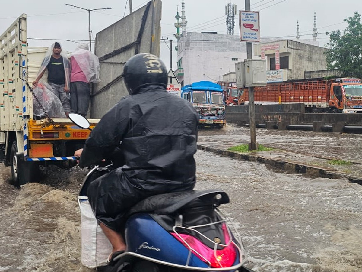 Rains-15.jpg 16