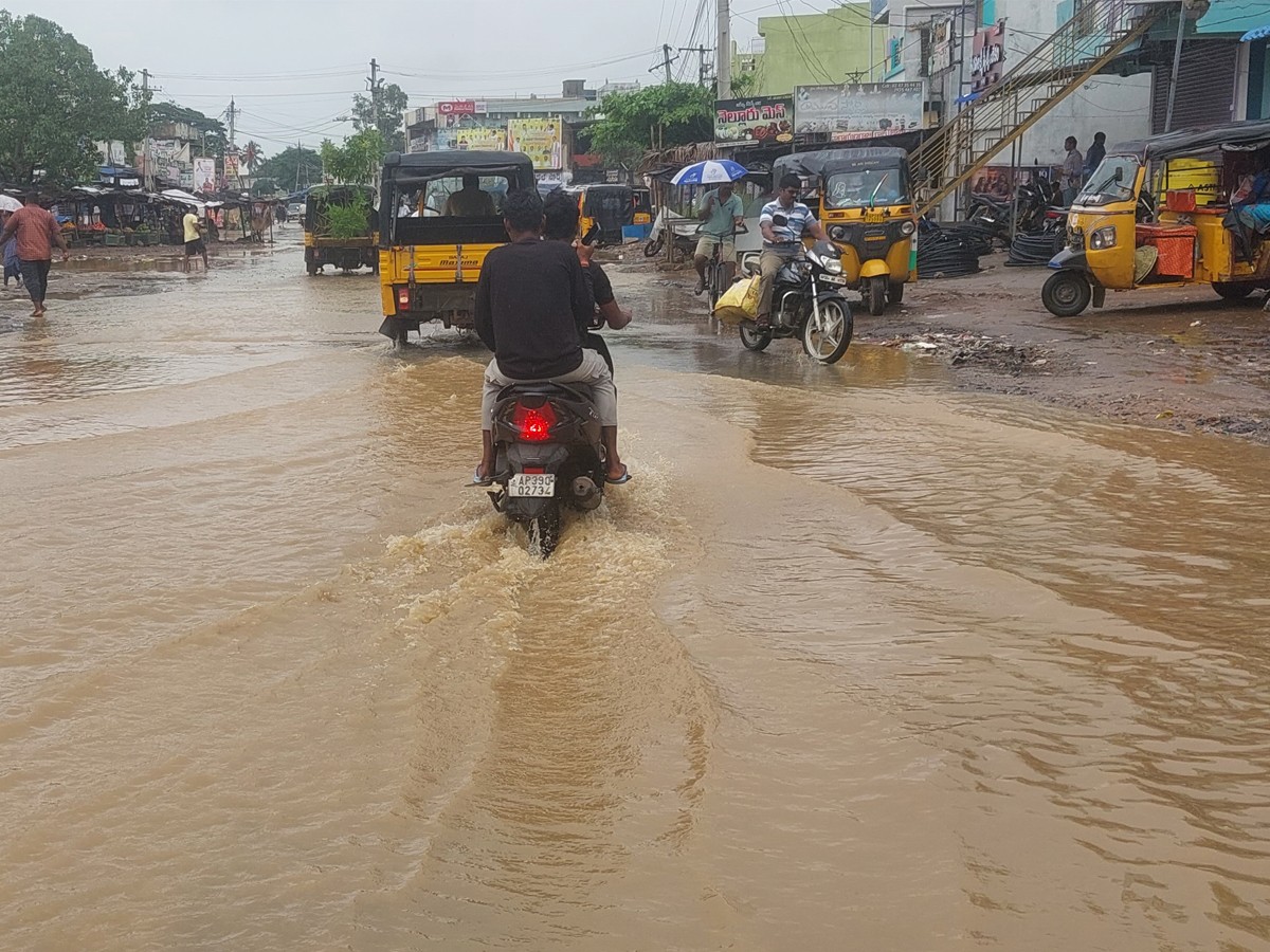 Rains-22.jpg 23