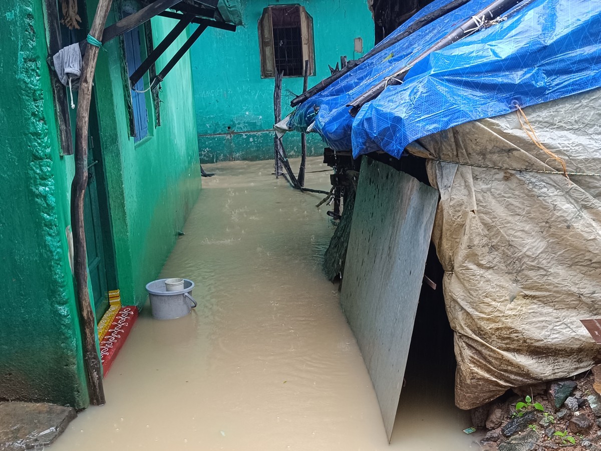 Rains-23.jpg 24